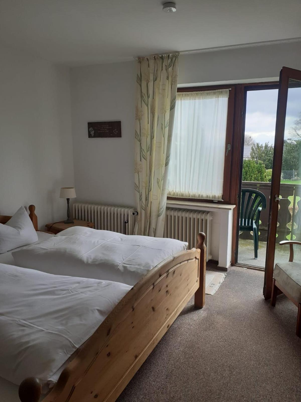 Pension Hubertus Winterberg Buitenkant foto
